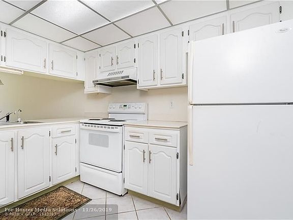 5th image of 1203 Bahama Bnd APT D2