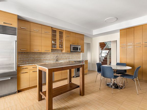 5th image of 26 E 81st St #Penthouse 9s