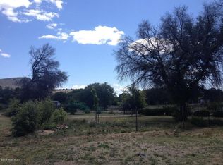 17534 W Foothill Rd, Peeples Valley, AZ 86332