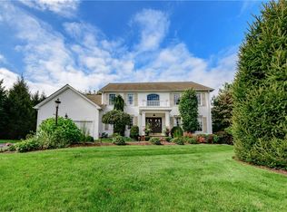 240 Alpine Estates Dr, Cranston, RI 02921
