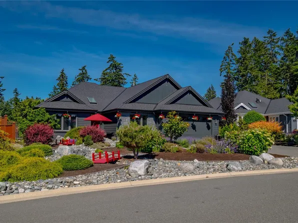 1008 Brookfield Cres, French Creek, BC V9P 0E3