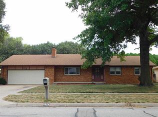8904 W 17th St N, Wichita, KS 67212