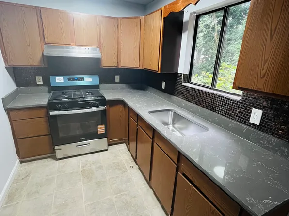 101 Hazel St #B7, New Haven, CT 06511