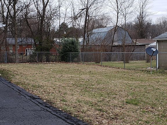 4th image of 10704 Allen Dr