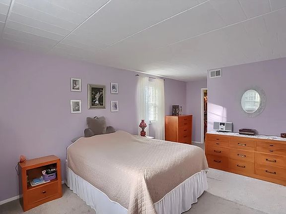 2nd image of 501 Camelot Dr #2B
