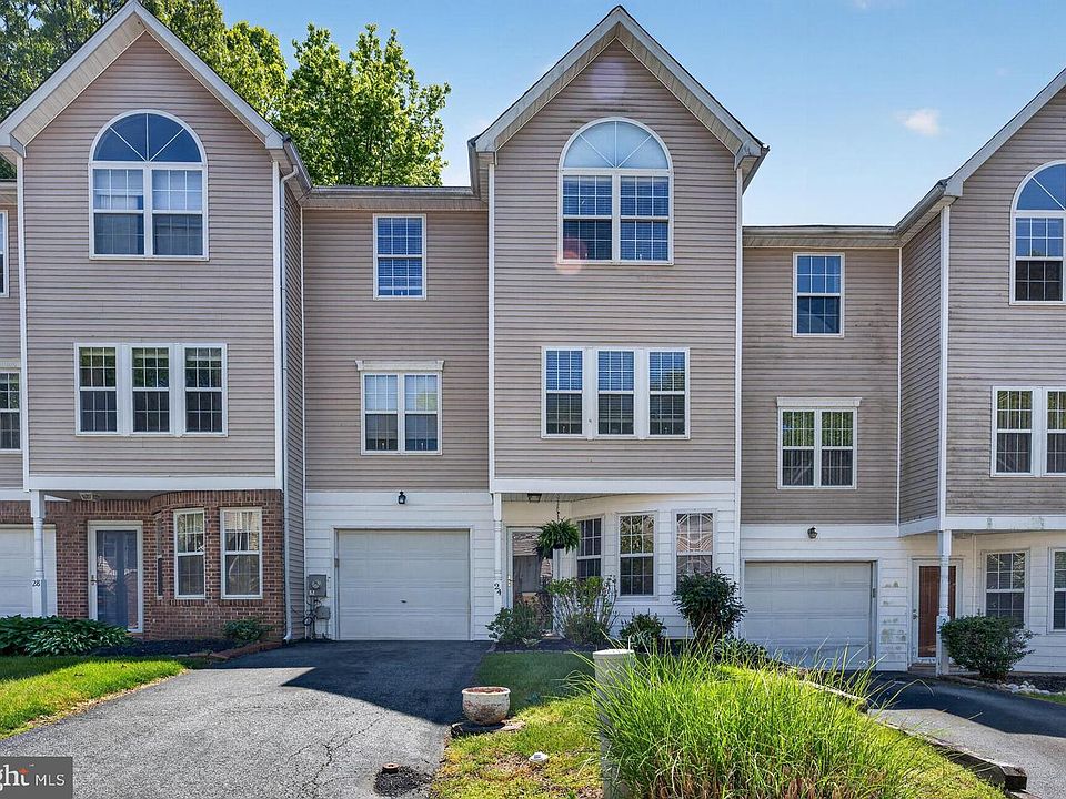 1st image of 24 Ginty Dr