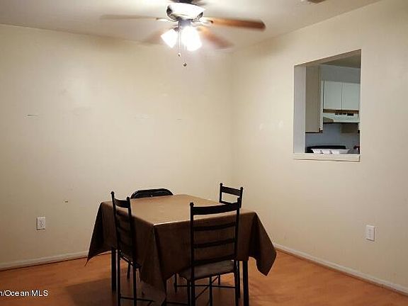 2nd image of 569 Woodbine Ln #1000