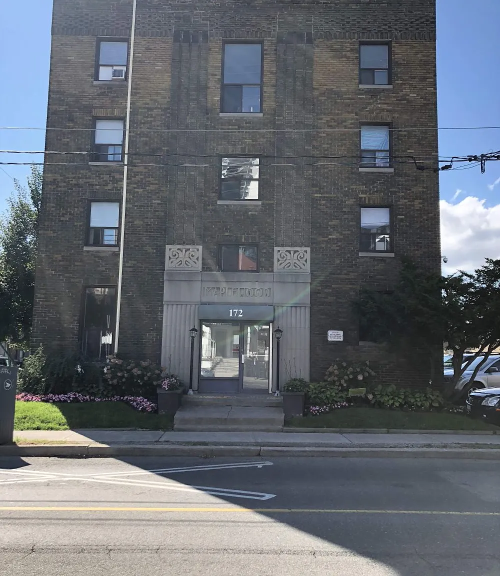 172 Vaughan Road — Photo 2