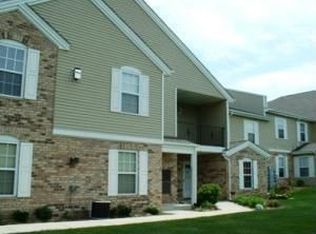 1108 Sunnyslope Dr, Racine, WI 53406