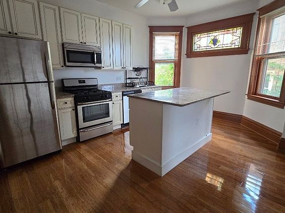 4th image of 1004 Creedmoor Ave