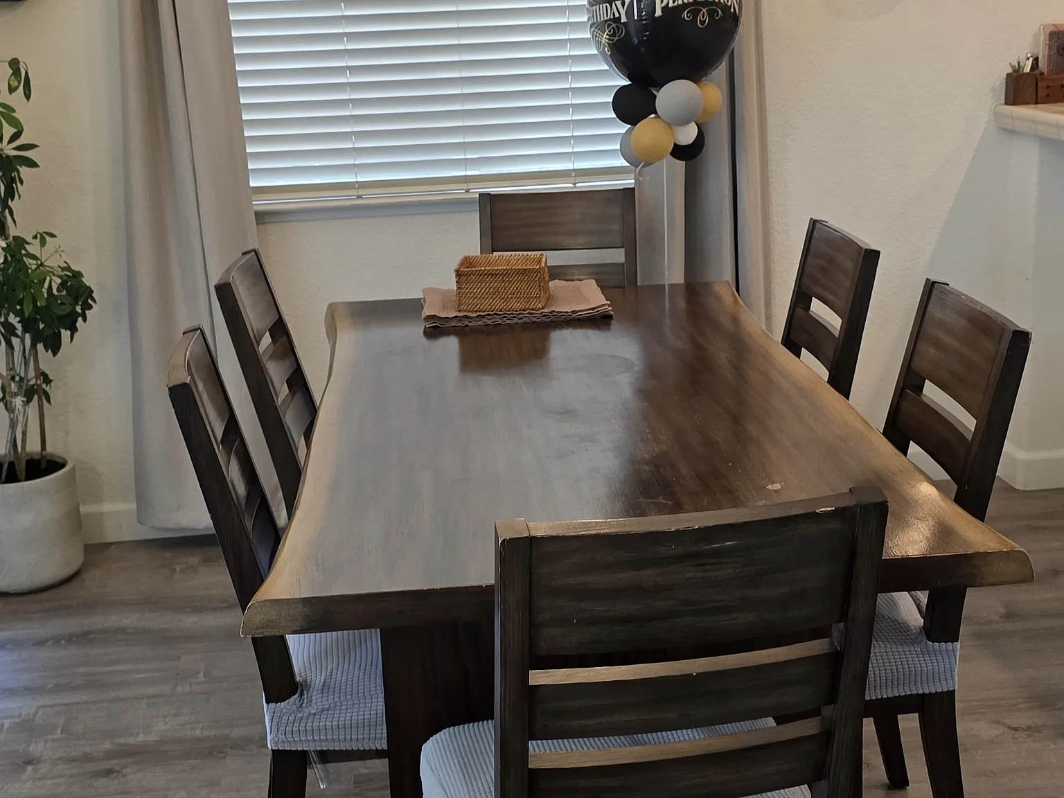5 bed, 2668 sqft, $3,800 — Photo 3