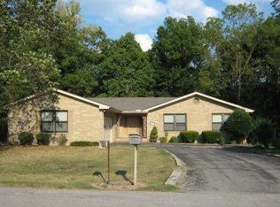 210 Hunting Creek Rd, Hopkinsville, KY 42240