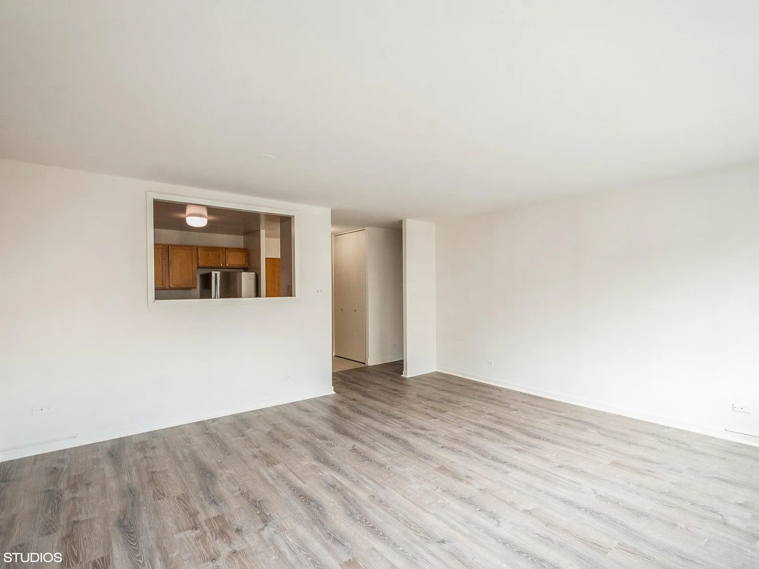 1 bed, $2,300 — Photo 4