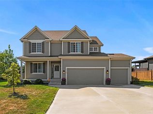 25047 W 150th Ct, Olathe, KS 66061
