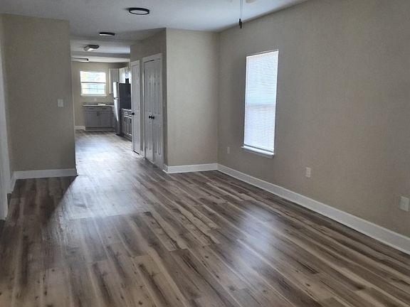 3rd image of 603 Charlotte St