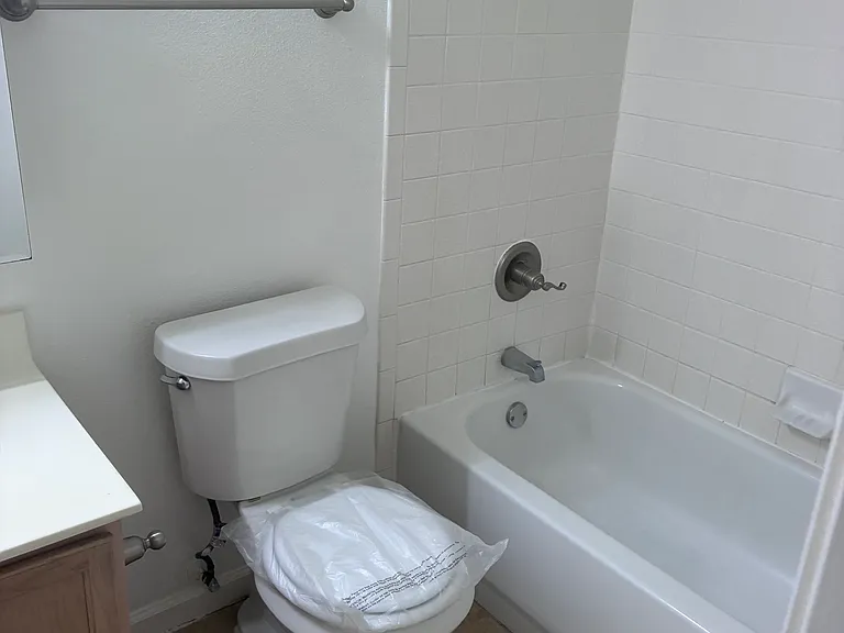 5510 Roanwood — Photo 4