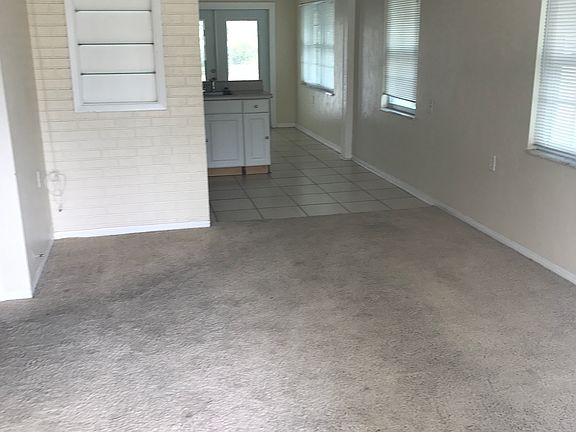 3rd image of 710 71st Ave N