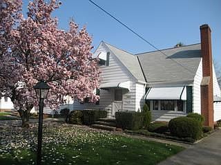 2nd image of 10620 Woodview Blvd