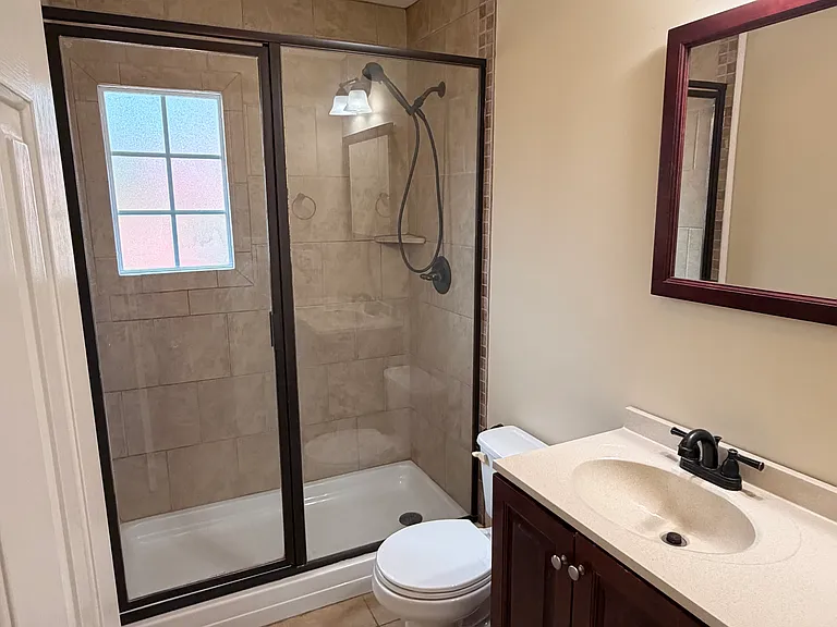 736 W Franklin St #736 — Photo 7