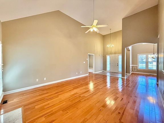 3rd image of 209 Highland Springs Ln