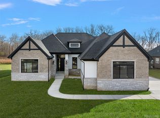 2280 Heidi Dr, Oxford, MI 48370