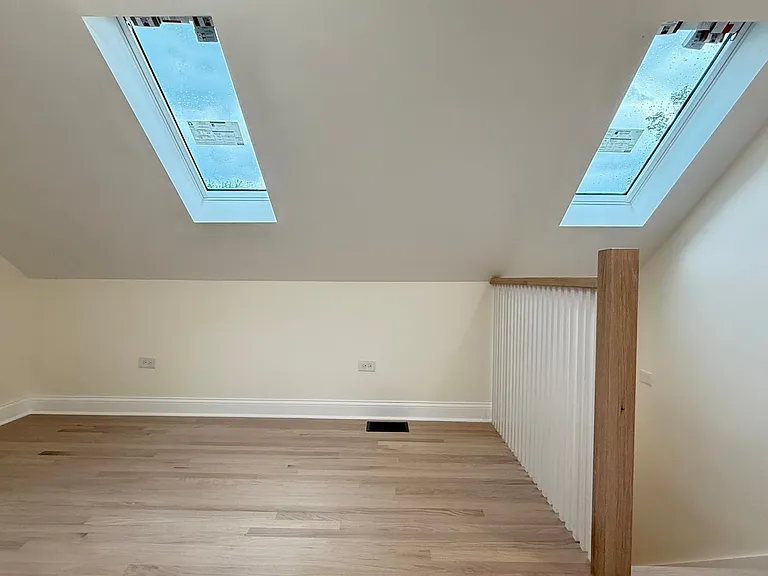 5821 W Gunnison St — Photo 39