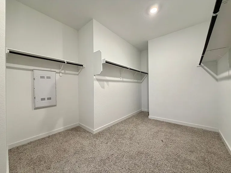 2901 Louris Ln — Photo 20