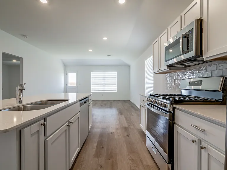 11901 NW 100th St — Photo 13