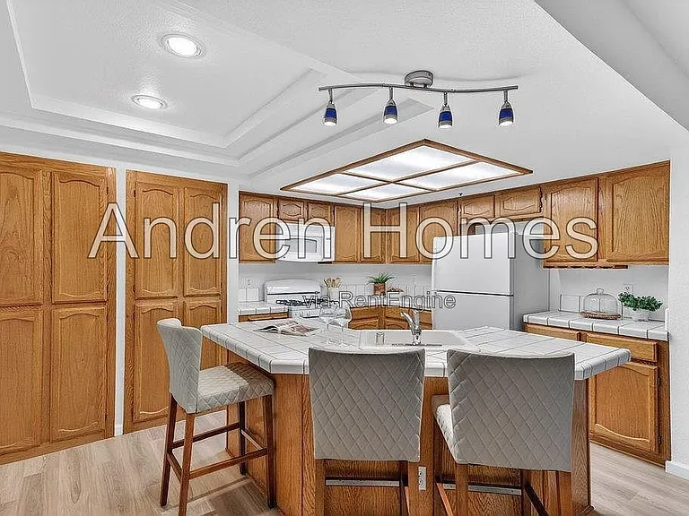 79 S Branciforte Ave — Photo 15