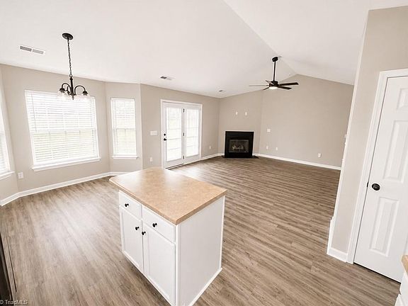 5th image of 2801 Quail Oaks Dr
