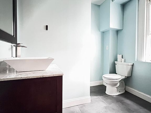 4th image of 267 W 259th St #2