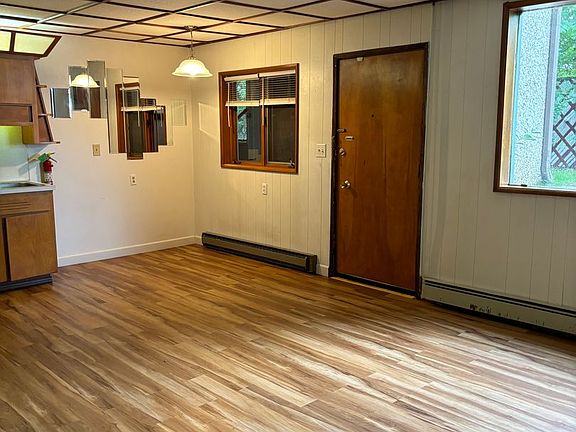 3rd image of 94 Farewell Ave APT 7