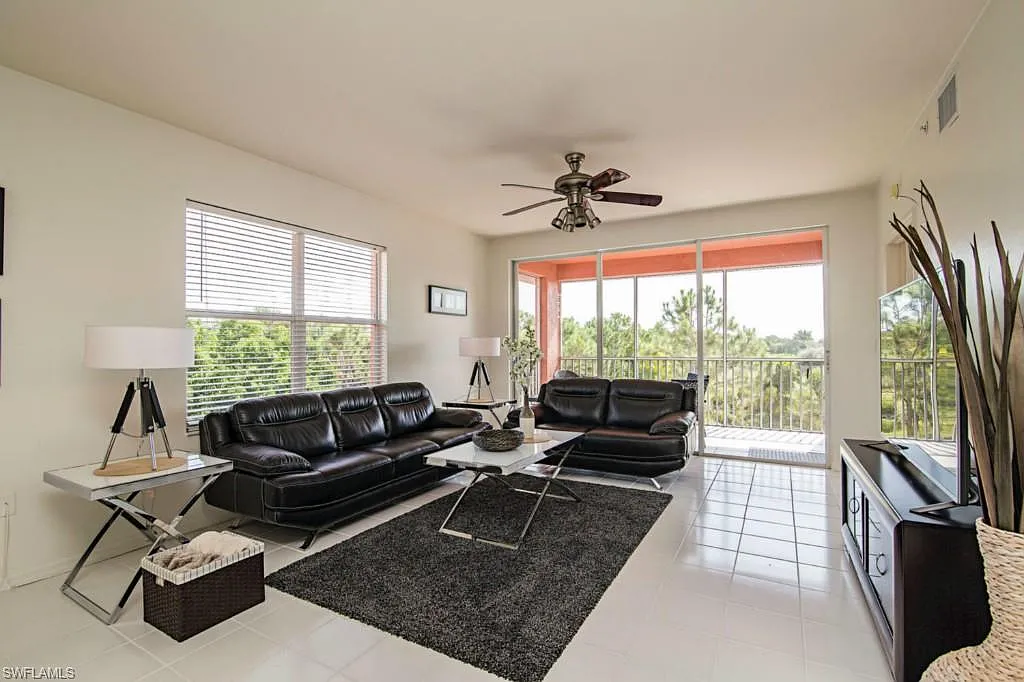 3 bed, 2.0 bath, 1308 sqft, $6,000 — Photo 3