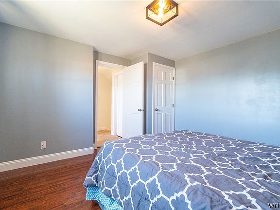 4th image of 60 E Summerset Ln