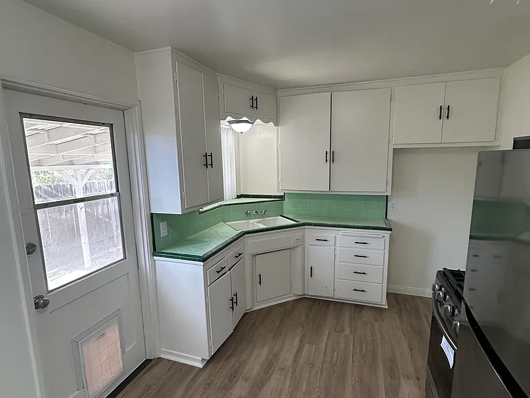 8704 Lind Vern Ct #8704 — Photo 2