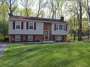 237 Beachmont Dr, Blue Ridge, VA 24064