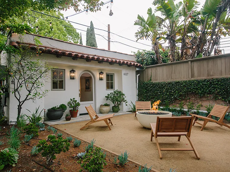 6119 Lindenhurst Ave #6117 — Photo 3