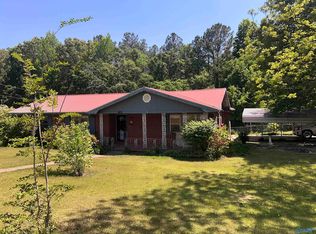 1024 E Tomahawk Trl, Gadsden, AL 35903