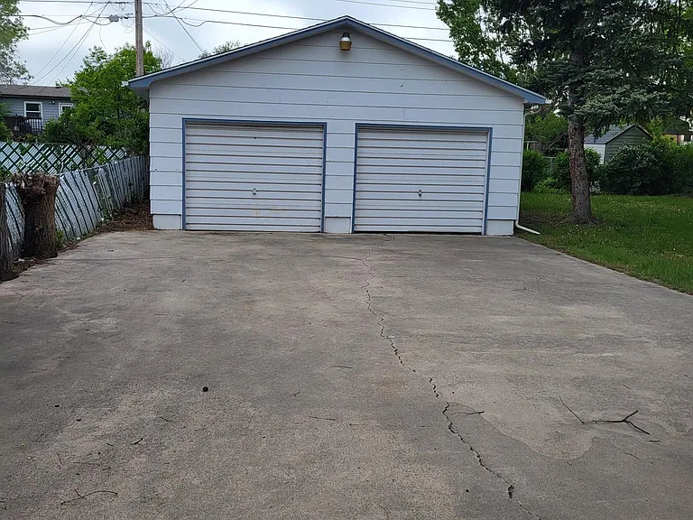 1407 Milwaukee St — Photo 2