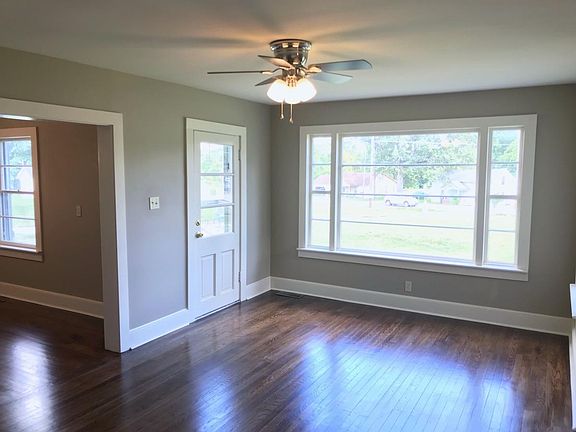 2nd image of 467 W Main St