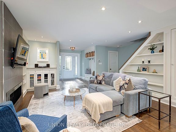 4th image of 45 Spruce Hill Rd