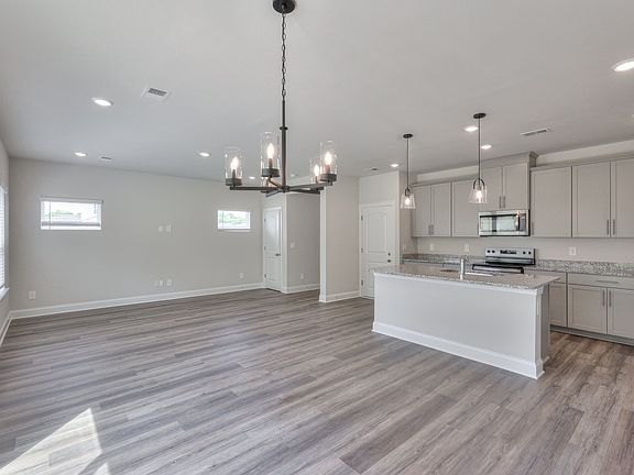 3rd image of 2123 Craven Pl