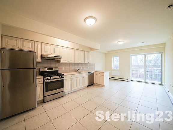 3rd image of 2618 23rd Ave APT 3B