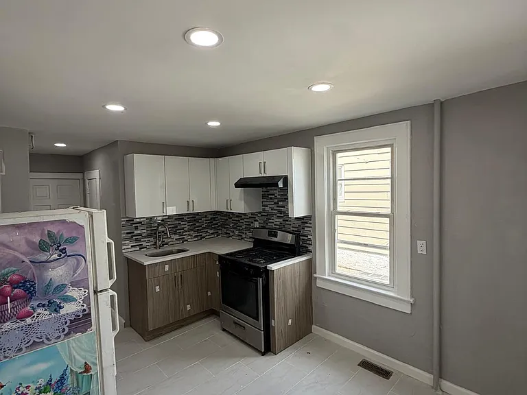 25 W 15th St #A — Photo 8