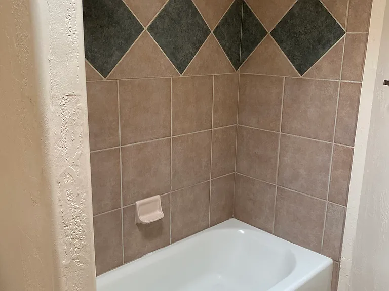 9905 Irbid Rd NE — Photo 15