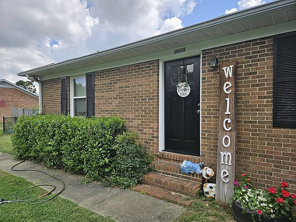 2nd image of 3662 Meadowwood Dr
