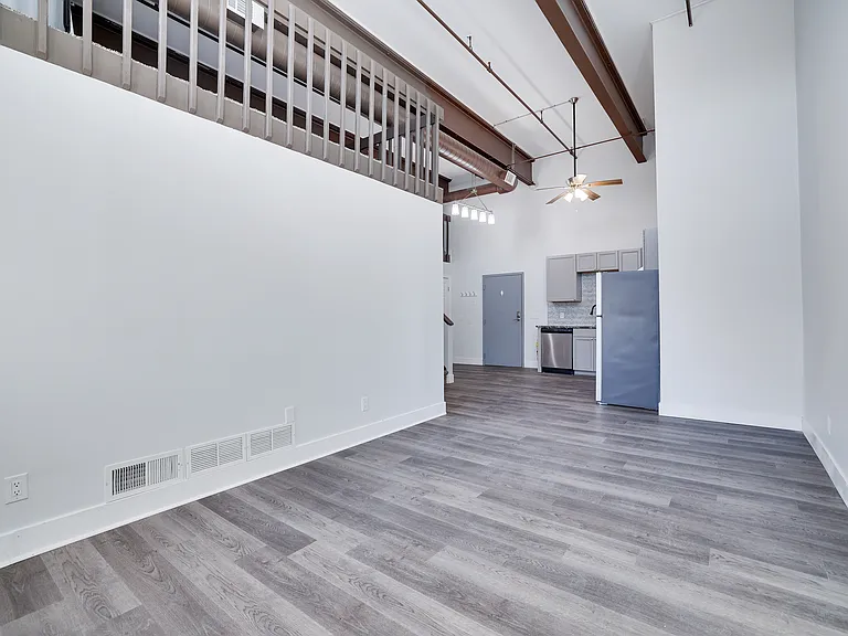 633 McKinley St #102 — Photo 3