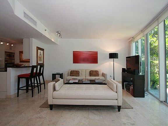 2nd image of 1000 S Pointe Dr #Townhouse A6