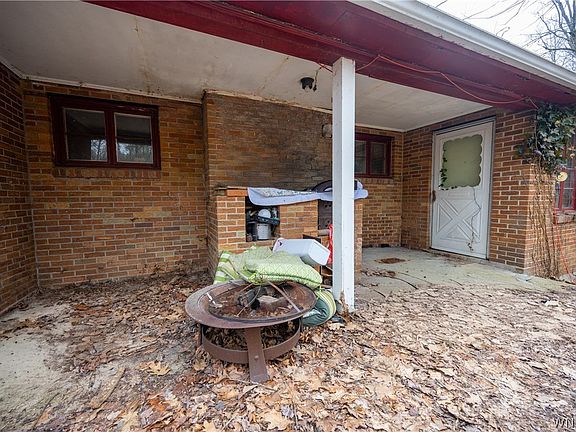 5th image of 8988 Jennings Rd