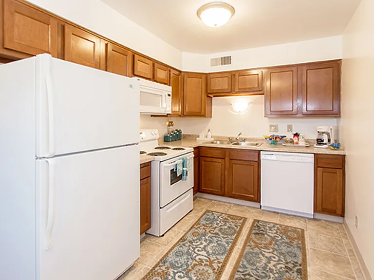 Fox Village Apartment Homes — Photo 15